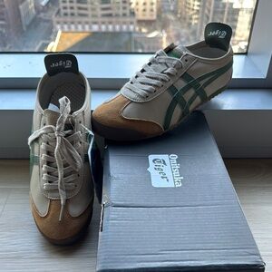 Onitsuka Tiger Sneakers in Green and Tan